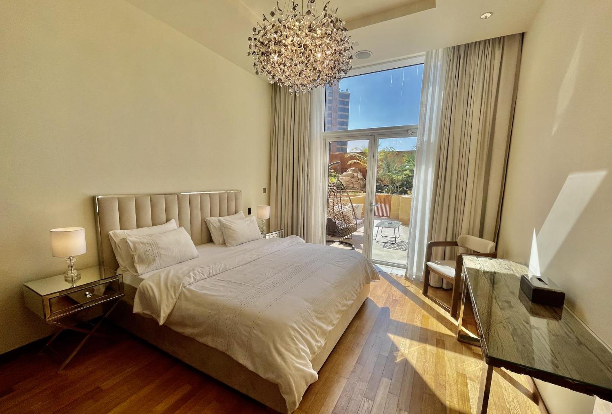 Tiara - Palm Jumeirah Апартаменти Дубай